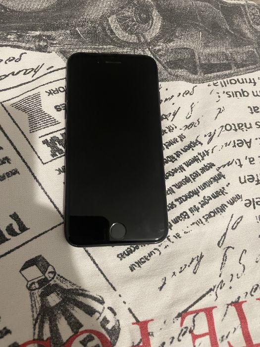 Продам, Айфон 7