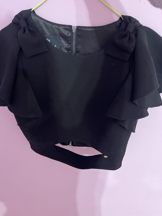 Бюстие с къдри и панделки