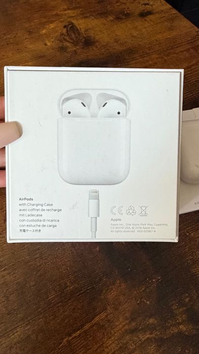 Apple airpods 2nd gen с кутия