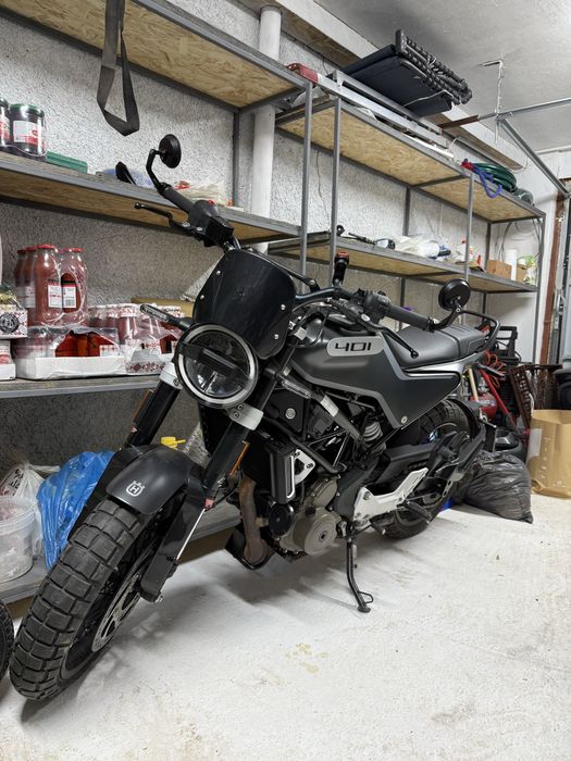 Husqvarna svartpilen 401