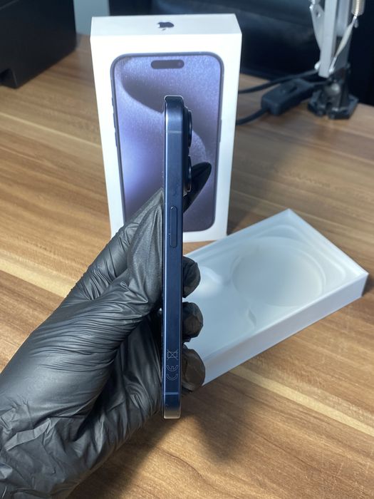 iPhone 15 Pro• 128 GB • Blue Titanium