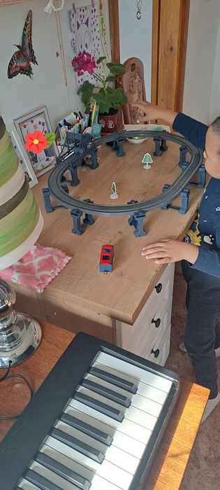 Паровозик с рельсами.игрушка.