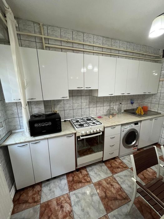 Apartament 3 camere,parter