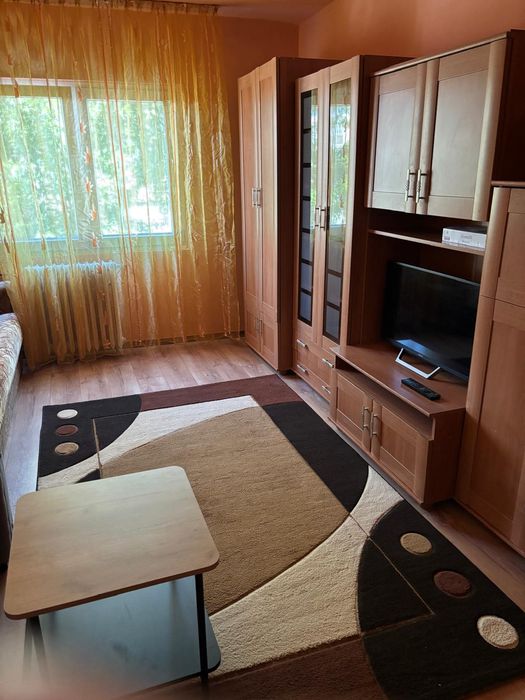 Inchiriez apartament cu o camera