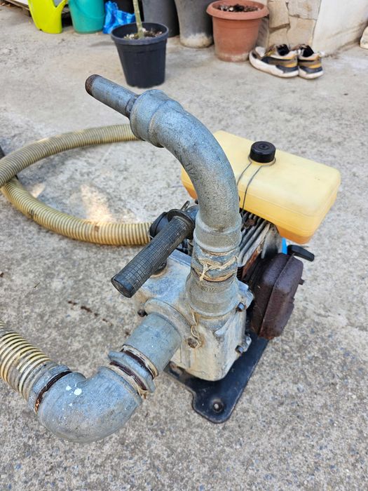 Бензинова Помпа за ВОДА .ITALY. ПЕРФЕКТНА..