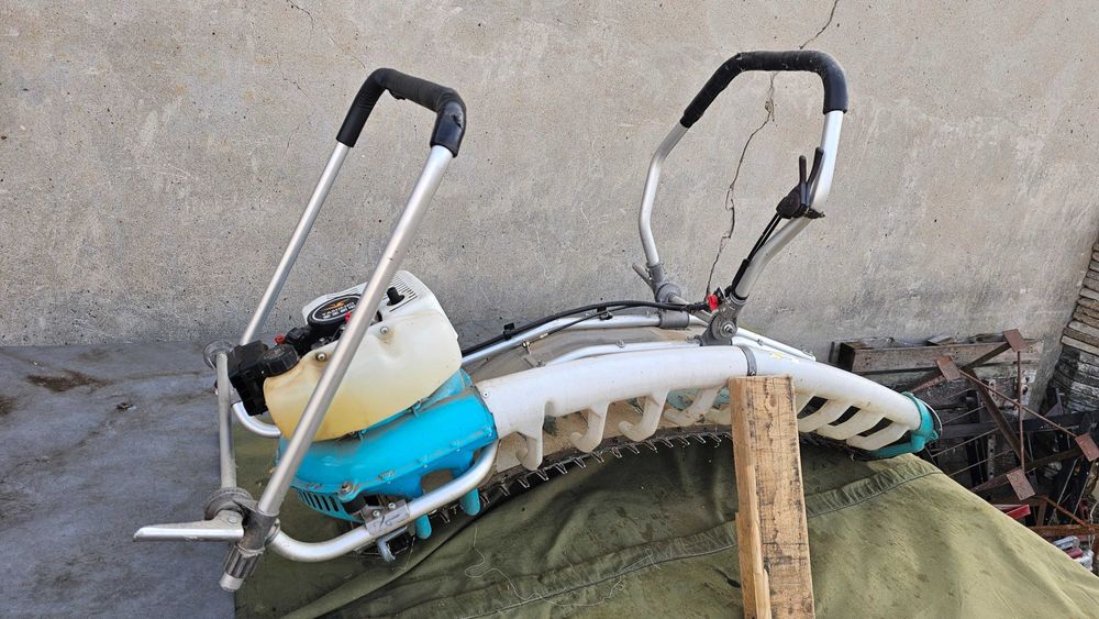 Ръчна дъговидна косачка за билки Yasheng