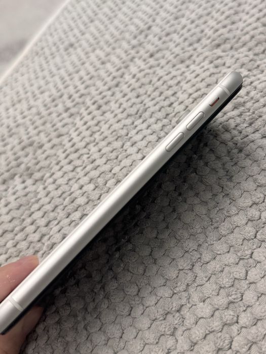 Продам iPhone Xr 64 гб в отличном состоянии