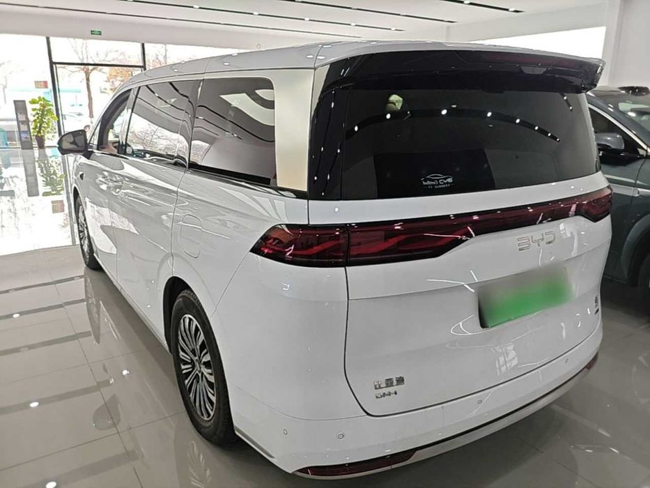 BYD Xia DM-i 1.5T 180km Beyond Edition