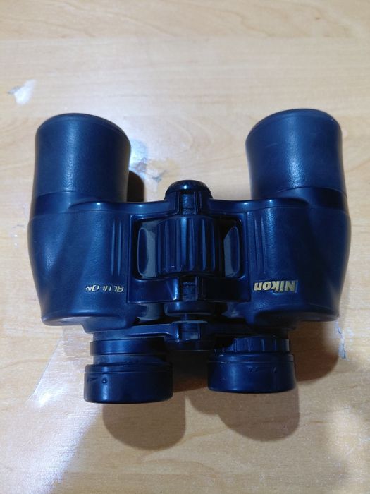 Продам бинокль Nikon 10×42
