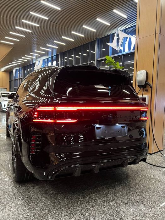 Zeekr 8x shadow 1401 лс Фул комлектатция