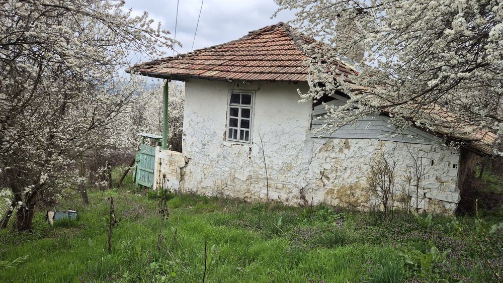 Къща в село Любичево