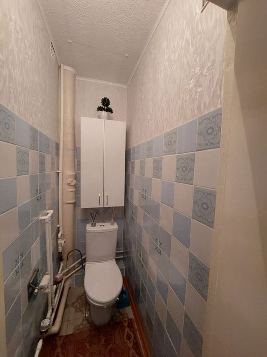 Продам 2 комн квартиру на Туркестане