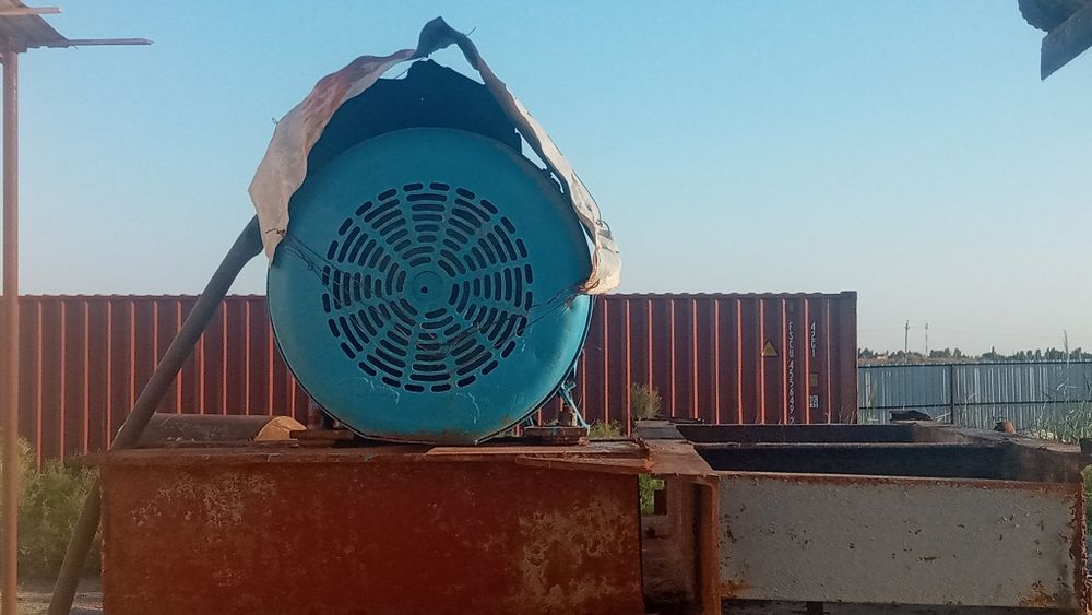 Продаётся мотор  30квт