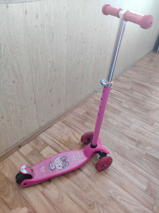 Самокат продам детский