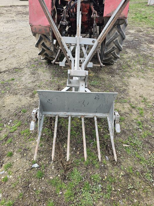 Vând încârcâtor Tiranti