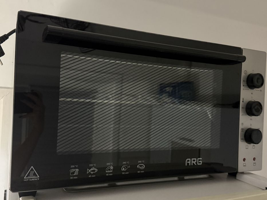 Продам настольную электропечь ARG
