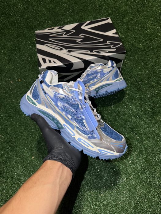 Off White Be Right Back