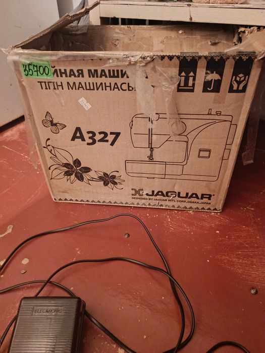 Продам швейную машинку
