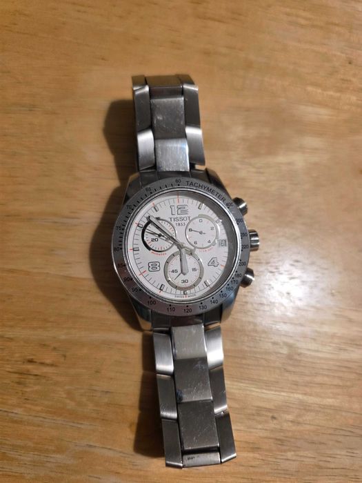 Мъжки часовник Tissot V8