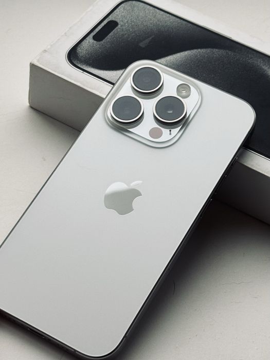 Продам iphone 15 pro 256