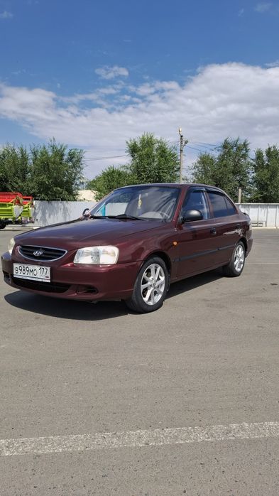 Продам автомобиль в хорошем состоянии .