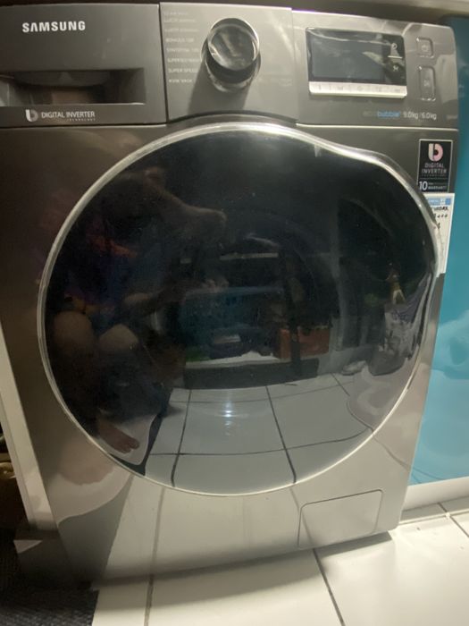 Пералня със сушилня ,,Samsung”