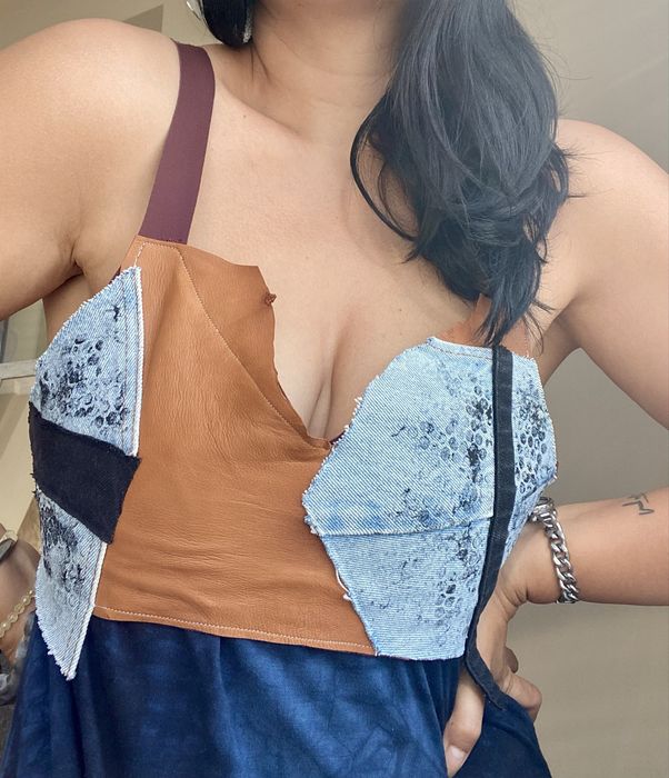 Ръчно изработено бюстие