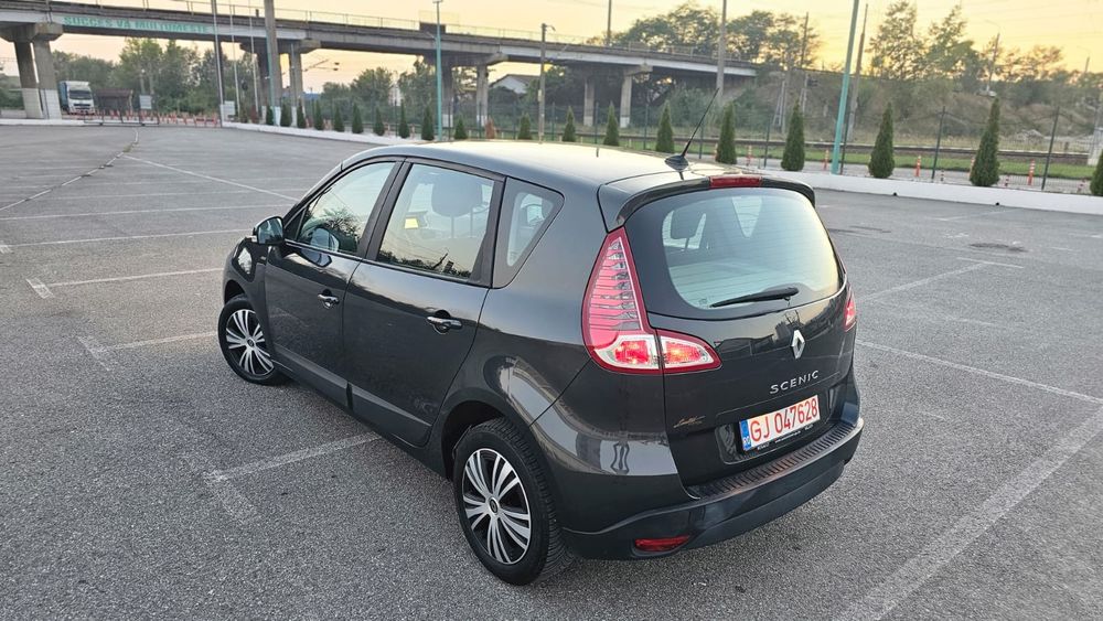 Renault Scenic 1.6 Benzina An 2011 Euro 5