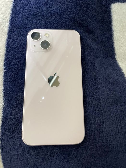 Apple iPhone 13
