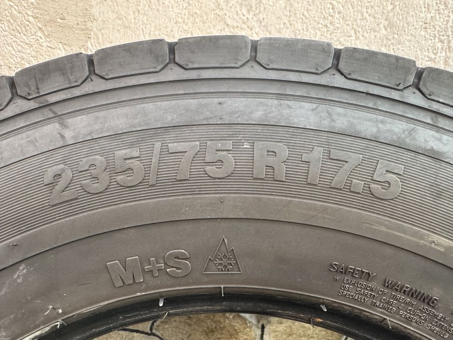 235 75 17,5 Semperit