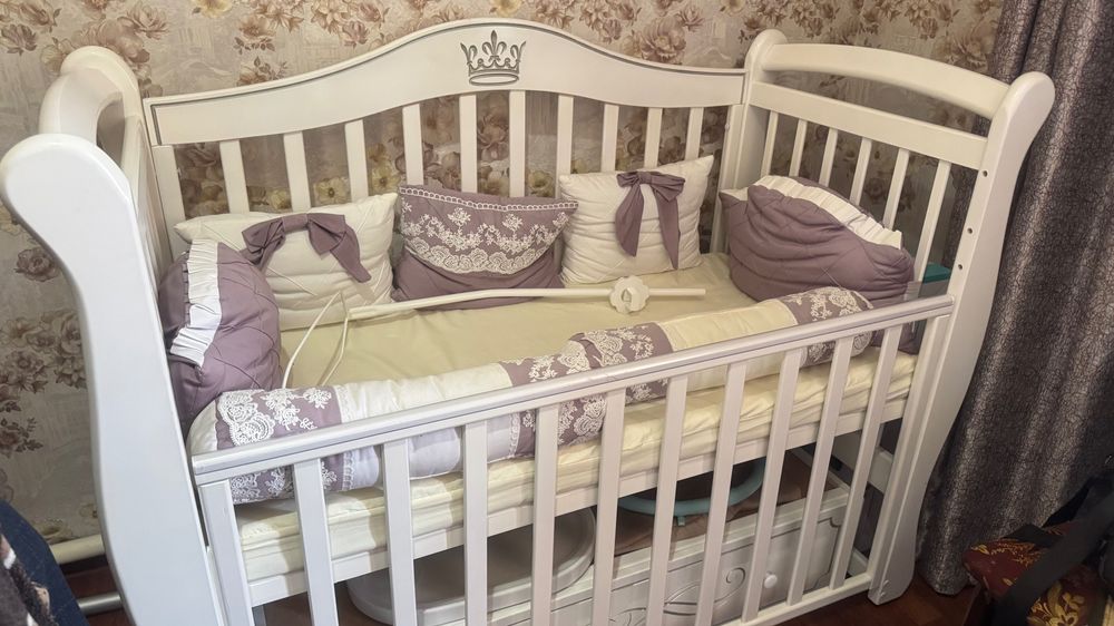 Детская кроватка