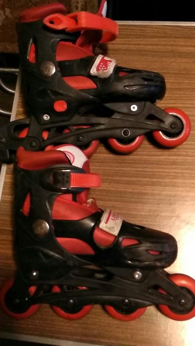 Ролери за деца - сини и червени