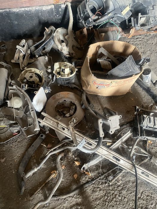 Продам пластик салона Мерс w202