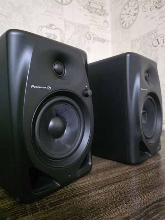 Boxe active - monitoare studio - Pioneer DM-50D - DJ / PC / Destkop / Birou - stare foarte buna