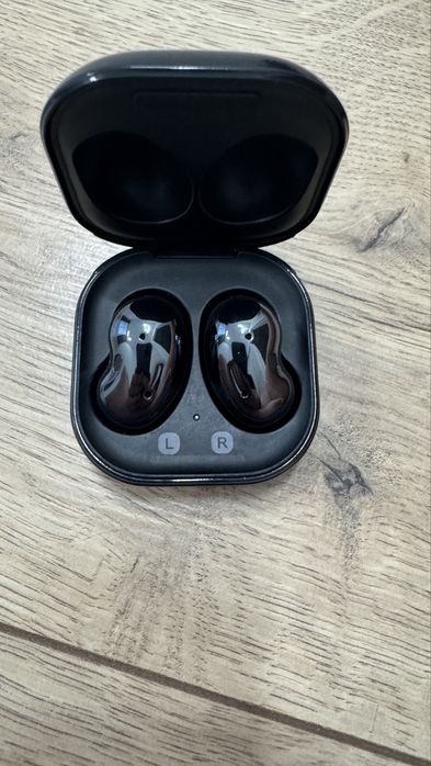 Galaxy buds live2 оригинал