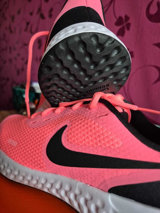 Дамски маратонки  Nike Revolutiоn 5