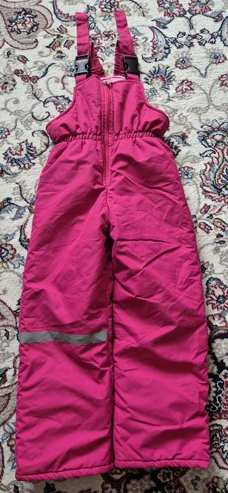 Продам комбинезон на девочку