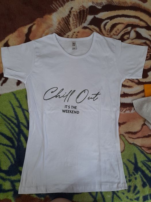 Продам Футболки новые