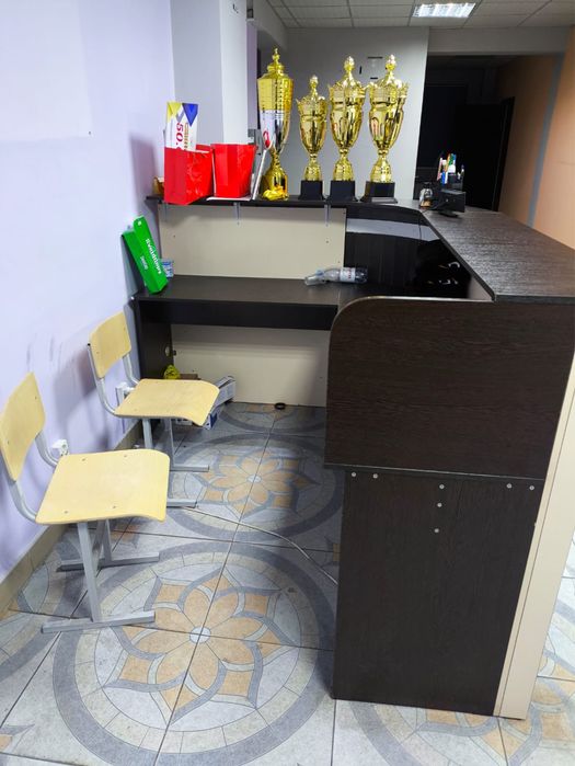 Продается мебель офисный