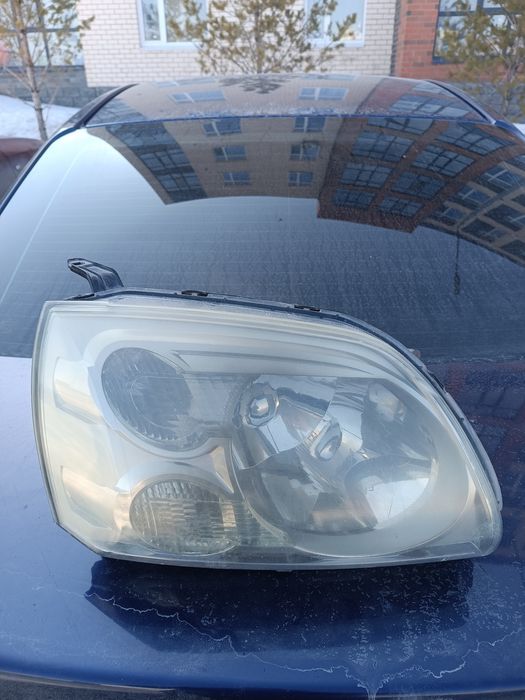 Фара правая передняя