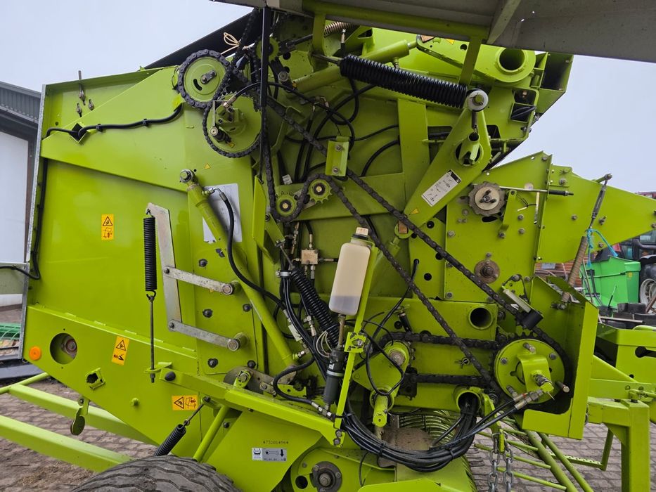 Пресс подборщик Claas Variant 260