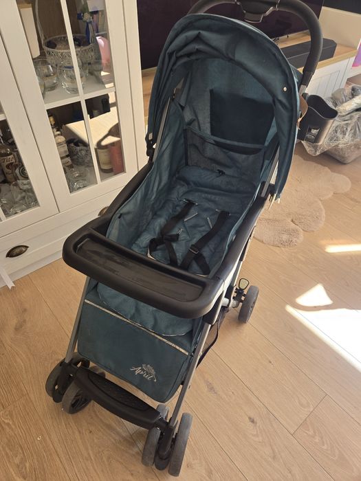 Лятна количка Chipolino April + топло чувалче + дъждобран Lorelli