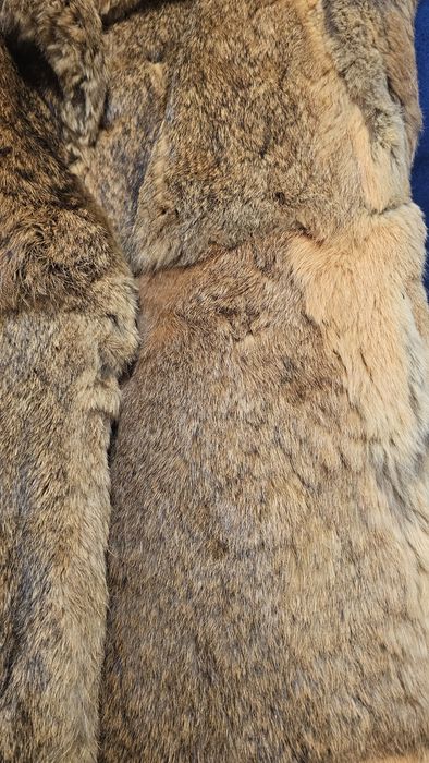 Vestă din blană naturală de iepure – elegantă, stare foarte bună