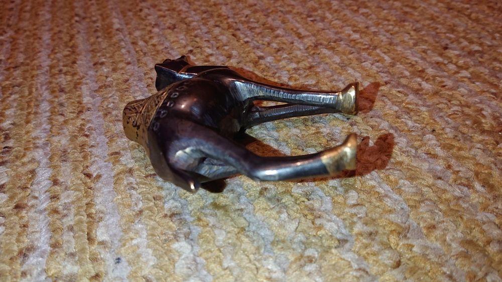 Бронзова статуетка - "Камила"