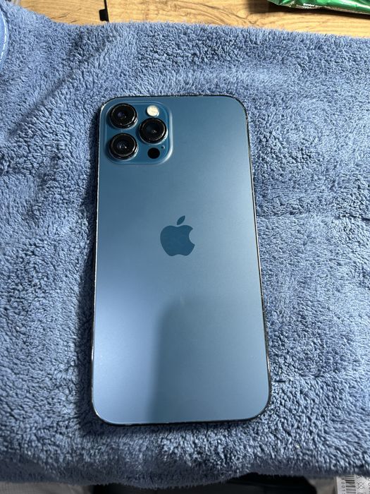 Продам или обменяю айфон 12Пм