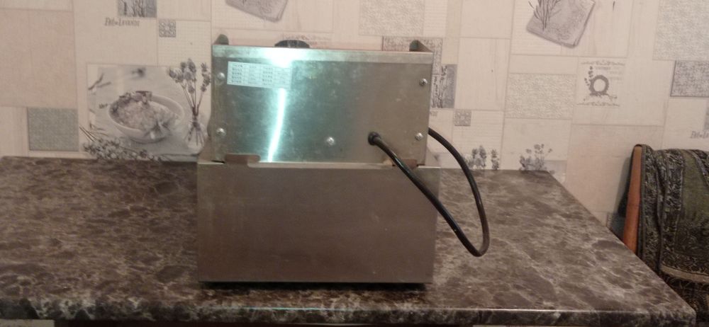 Фритюрница в хорошем состоянии