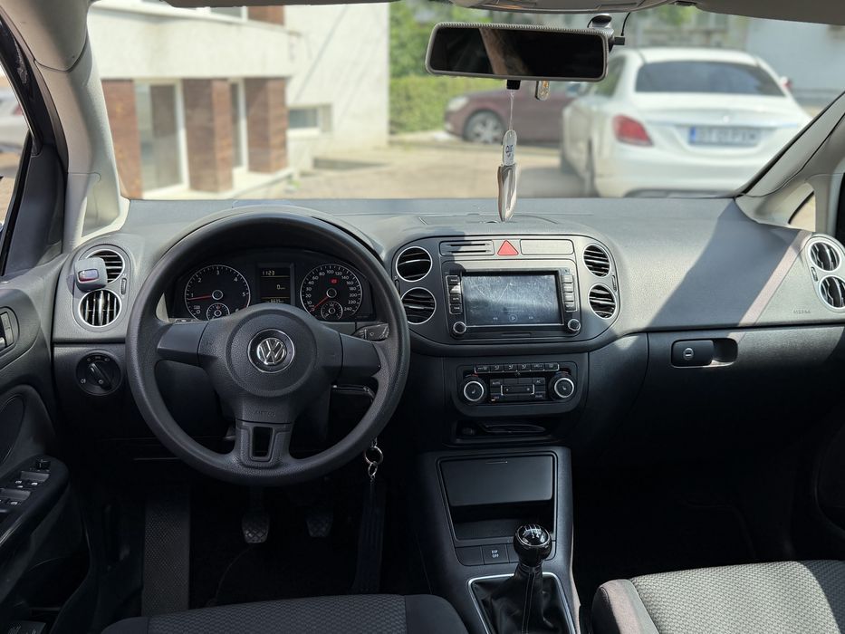 Vând Volkswagen Golf 6 Plus