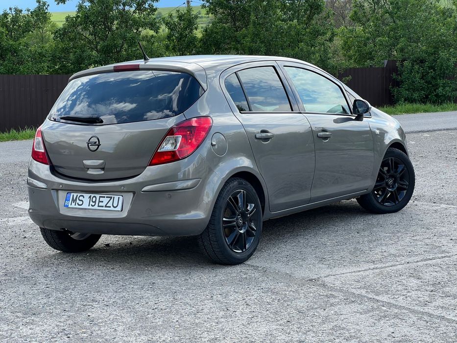Opel corsa D 1.4.