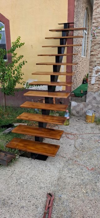 scarii exterior interior