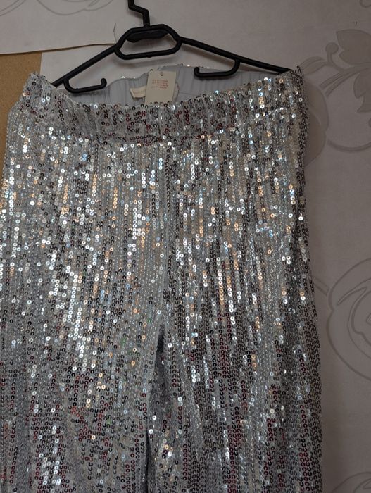 Pantaloni dama cu crac larg,cu paiete